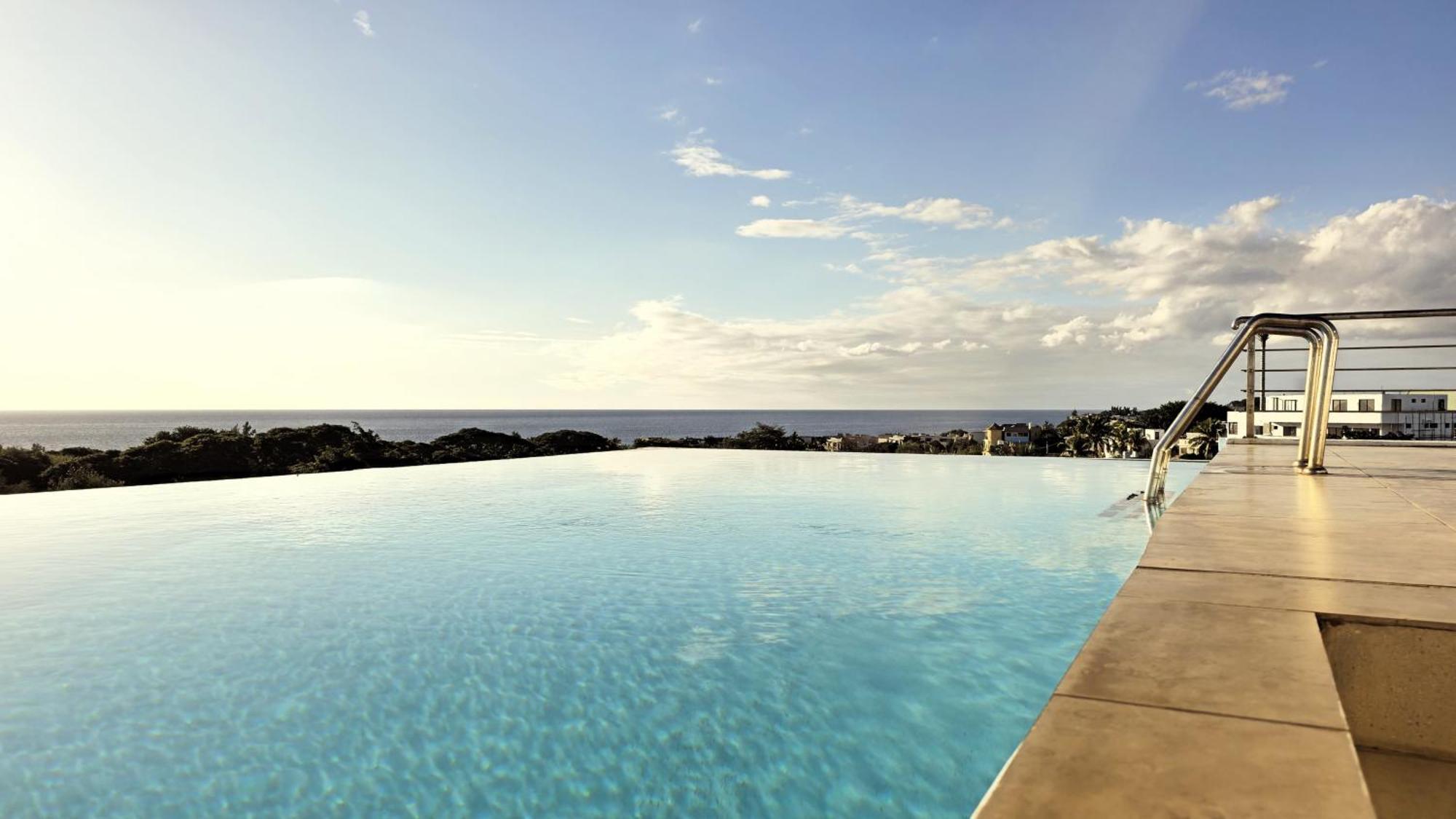 Apartamento Luxury Penthouse With Infinity Pool & Stunning Sea View Flic-en-Flacq Exterior foto